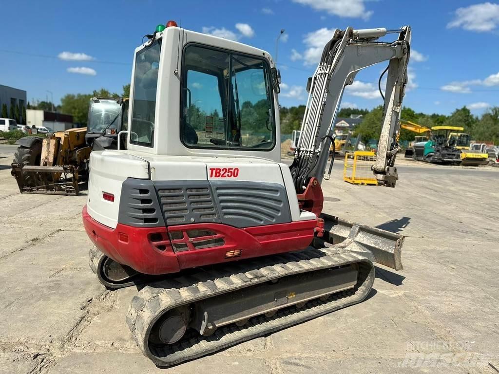 Takeuchi TB250 Minigravemaskiner
