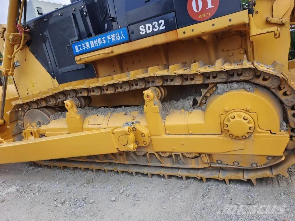 Shantui SD 32 Bulldozer på larvebånd