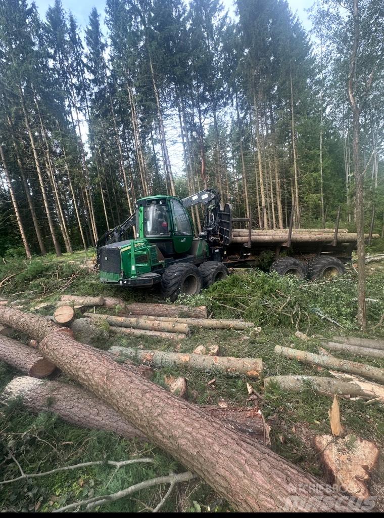 John Deere 1110 E Udkørselsmaskiner