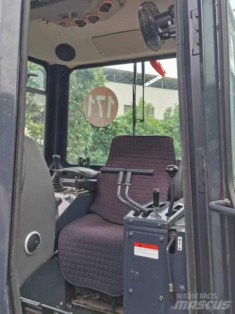 Shantui SD 22 Bulldozer på larvebånd