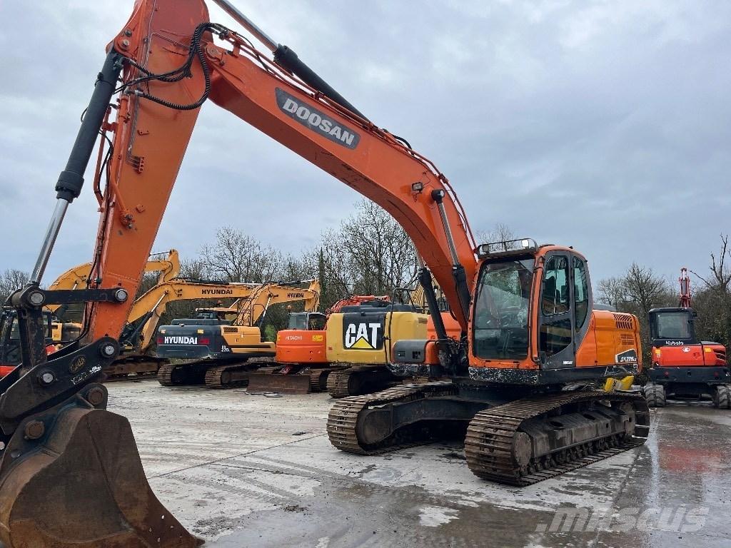 Doosan DX 225 LC-3 Gravemaskiner på larvebånd