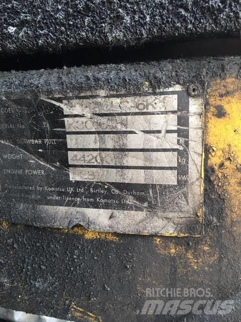 Komatsu 450 Gravemaskiner på larvebånd