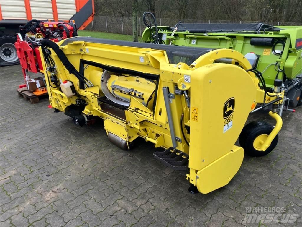 John Deere 8300i Grønthøster