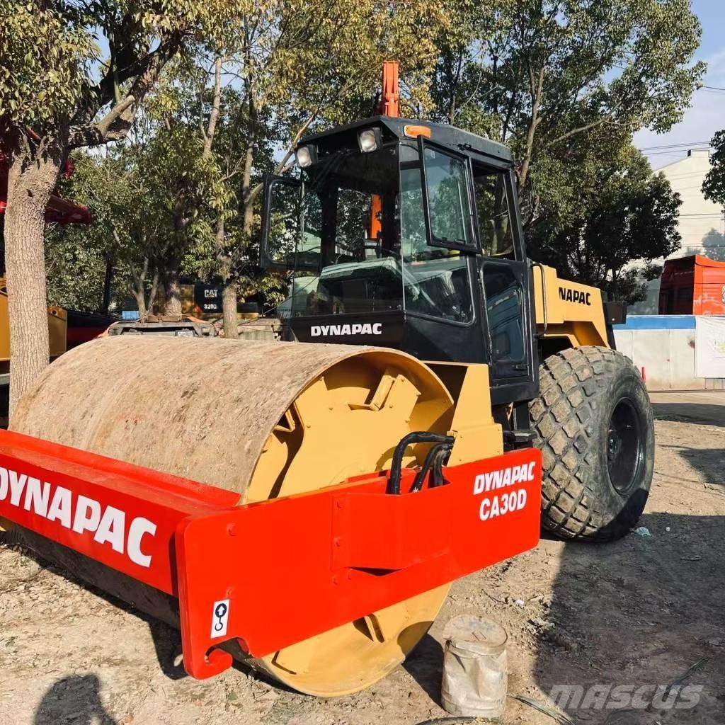 Dynapac CA 30 D Enkelt tromle