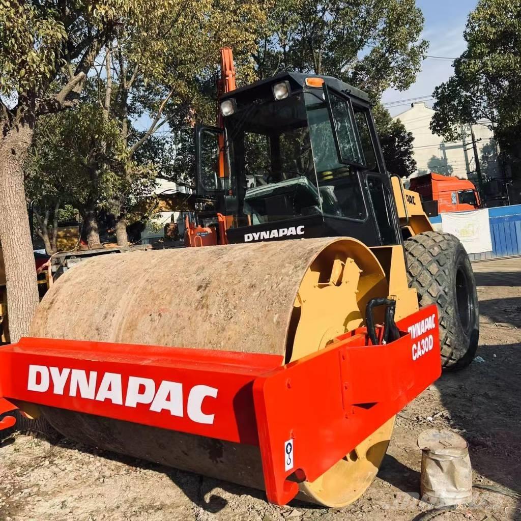 Dynapac CA 30 D Enkelt tromle