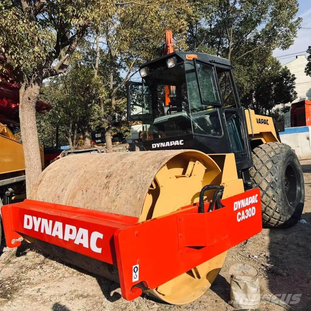 Dynapac CA 30 D Enkelt tromle
