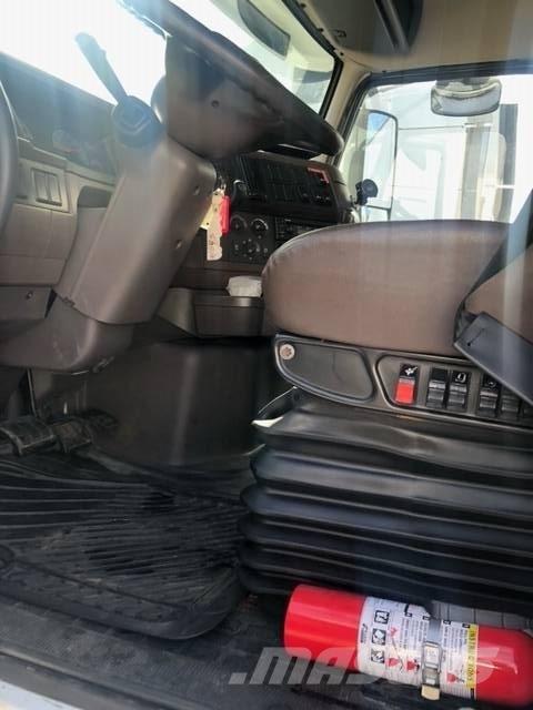 Volvo VNL Trækkere