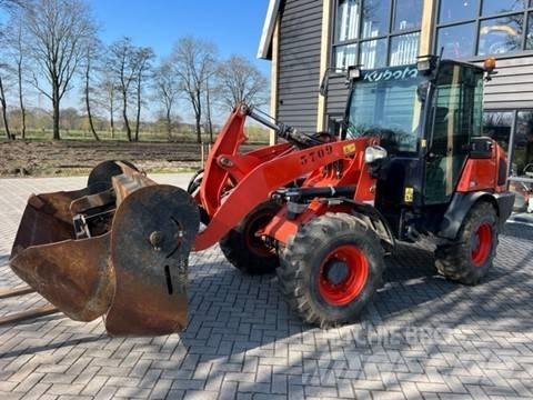 Kubota R 082 Læssemaskiner på hjul