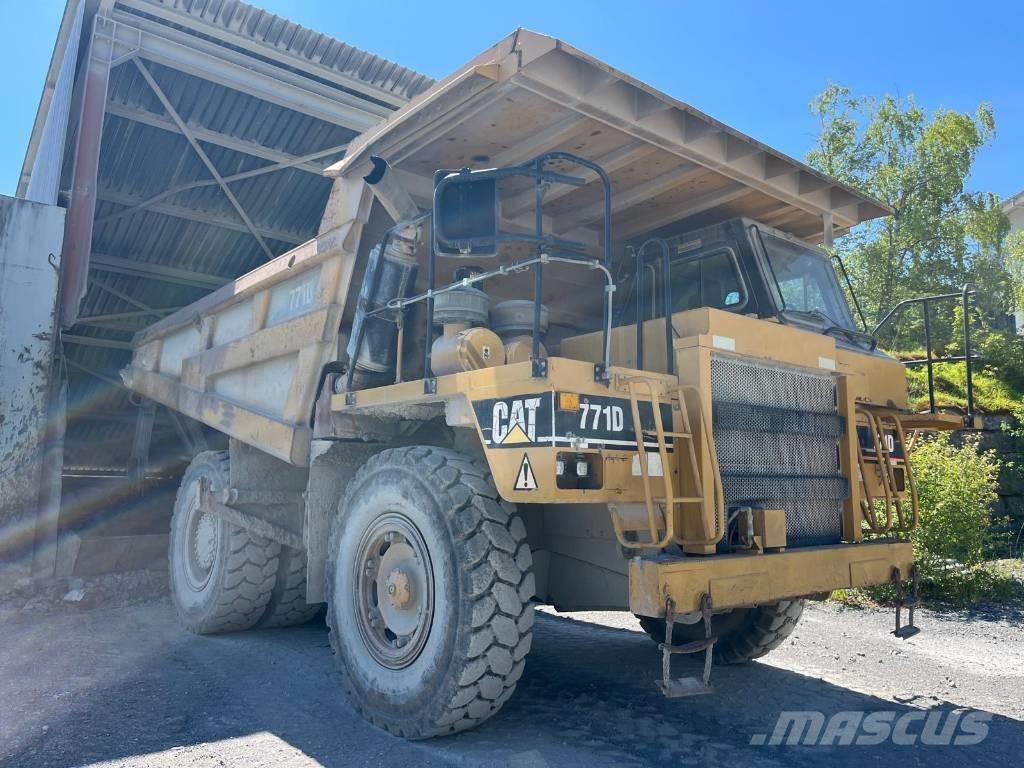 CAT 771D Knækstyrede dumpere