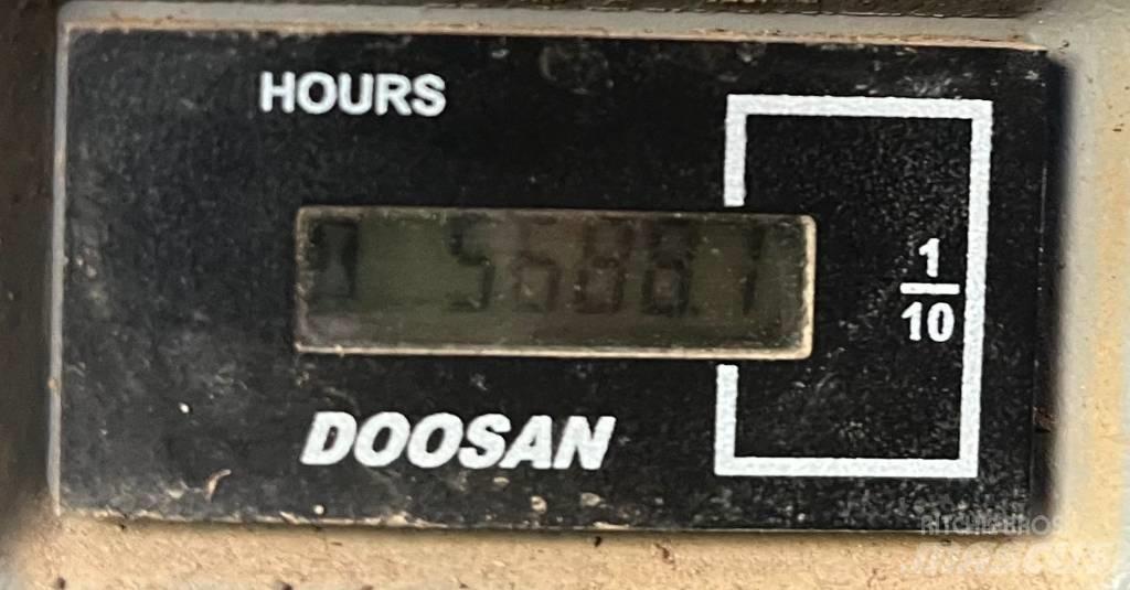 Doosan DX 235 Gravemaskiner på larvebånd