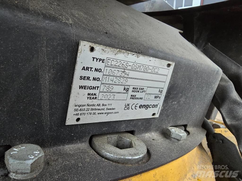 Komatsu PC 228 US-11 Gravemaskiner på larvebånd