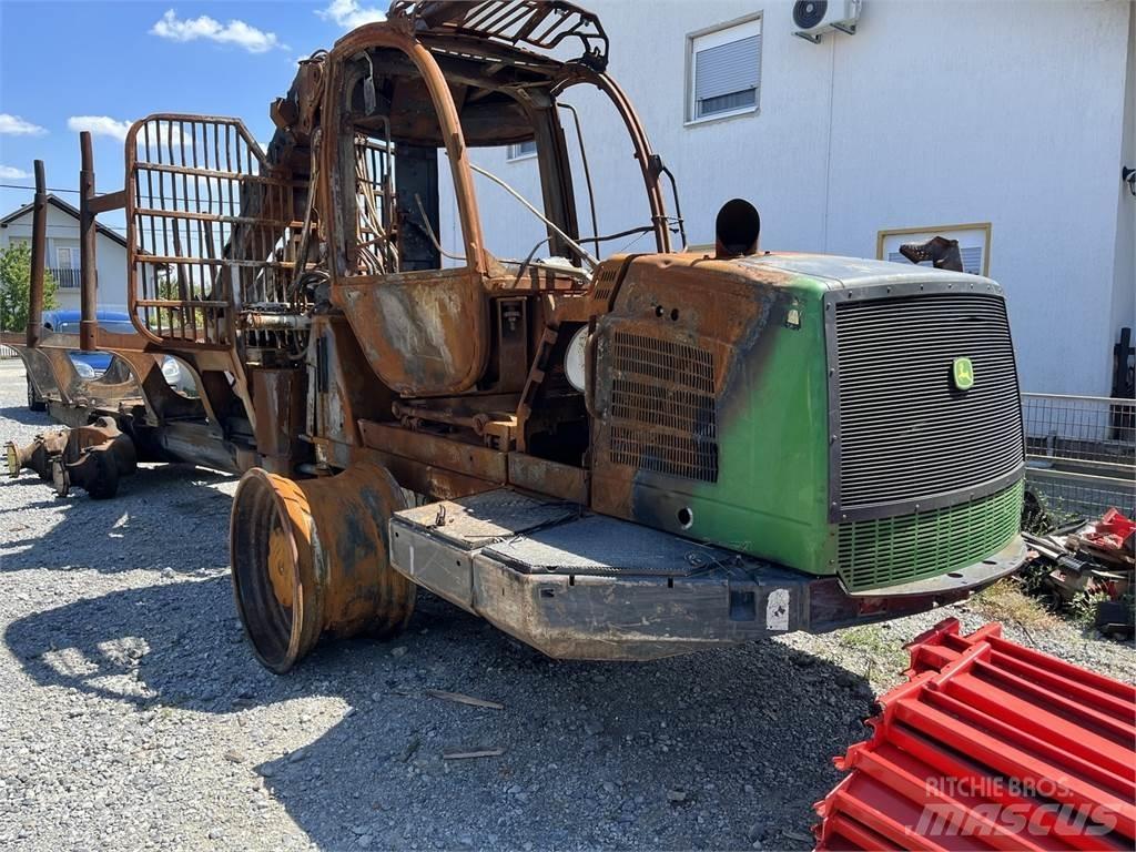 John Deere 1110E Udkørselsmaskiner