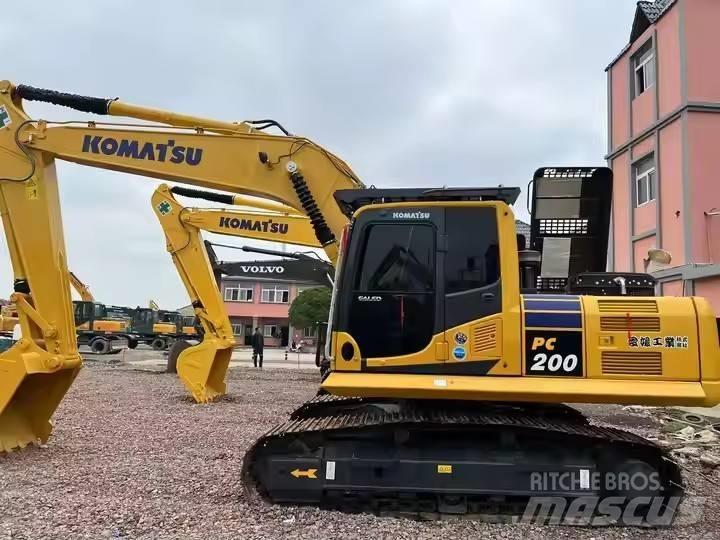 Komatsu PC 200 Gravemaskiner på larvebånd
