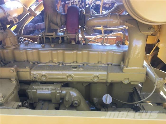 CAT D 6 D Bulldozer på larvebånd
