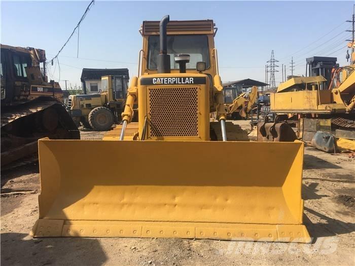 CAT D 6 D Bulldozer på larvebånd