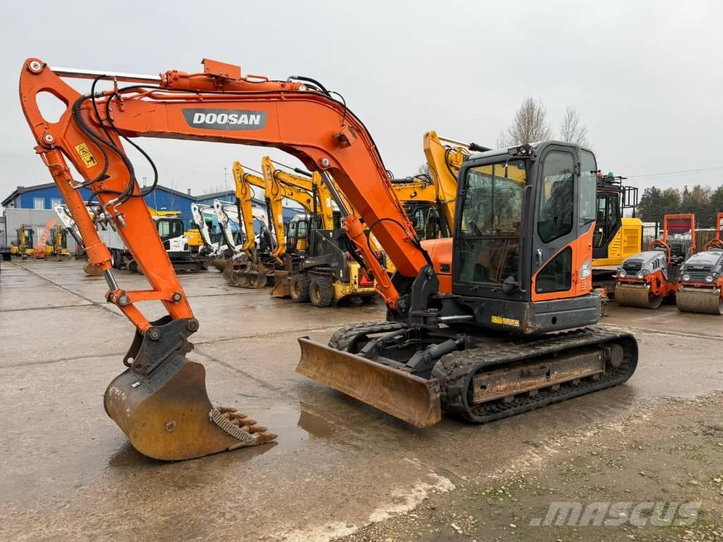 Doosan DX 85 R Midi-gravemaskiner 7t - 12t