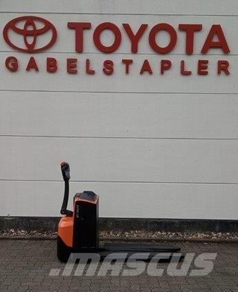 Toyota LWE 200 Gaffelstabler med gående fører