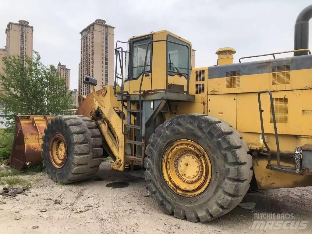 Komatsu WA 600-3 Læssemaskiner på hjul