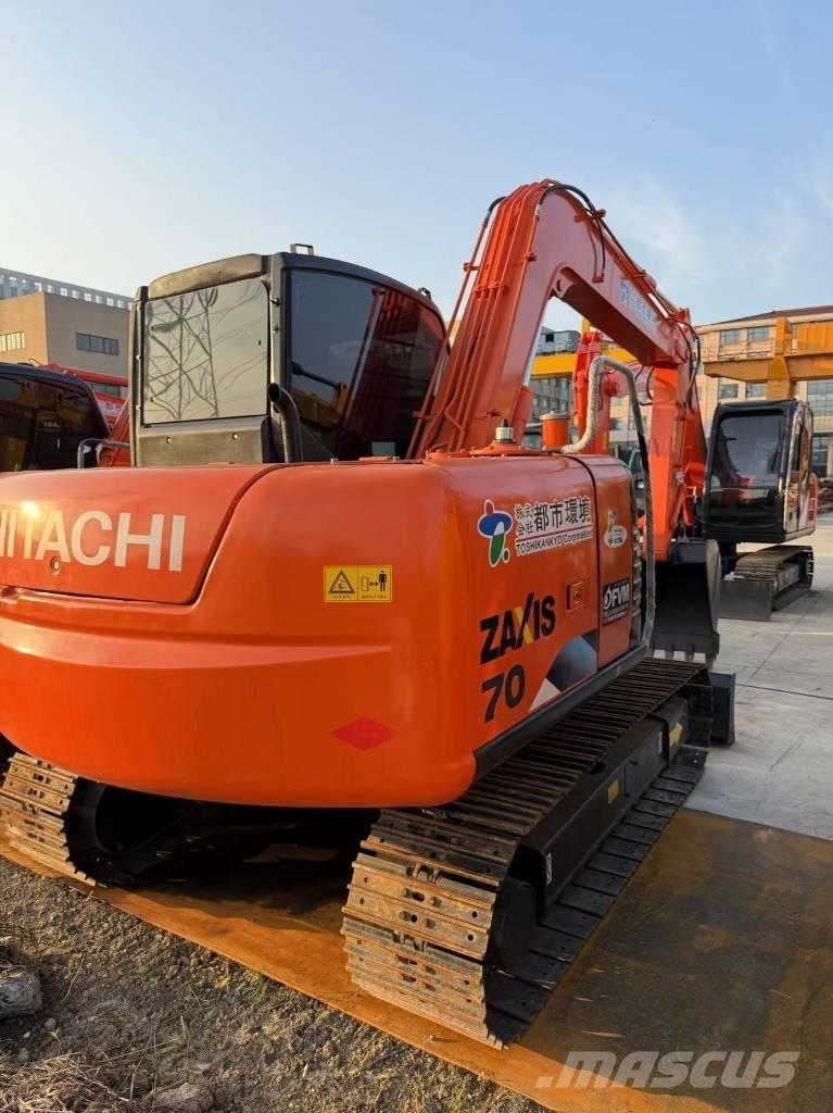 Hitachi Zaxis 70 Gravemaskiner på larvebånd