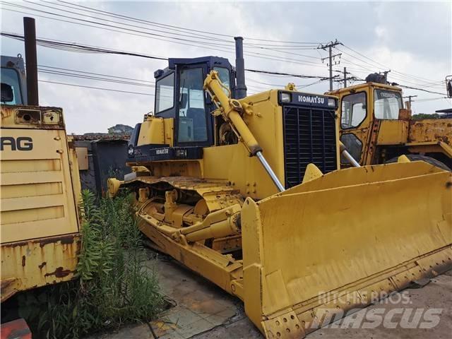 Komatsu D85-21 Bulldozer på larvebånd