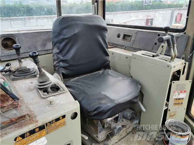 Komatsu D85-21 Bulldozer på larvebånd