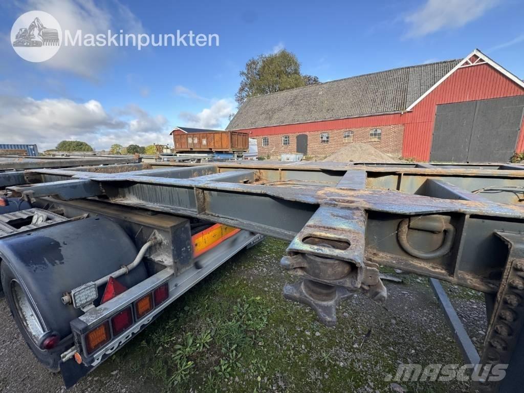 Sommer SW 24 Semi-trailer med containerramme
