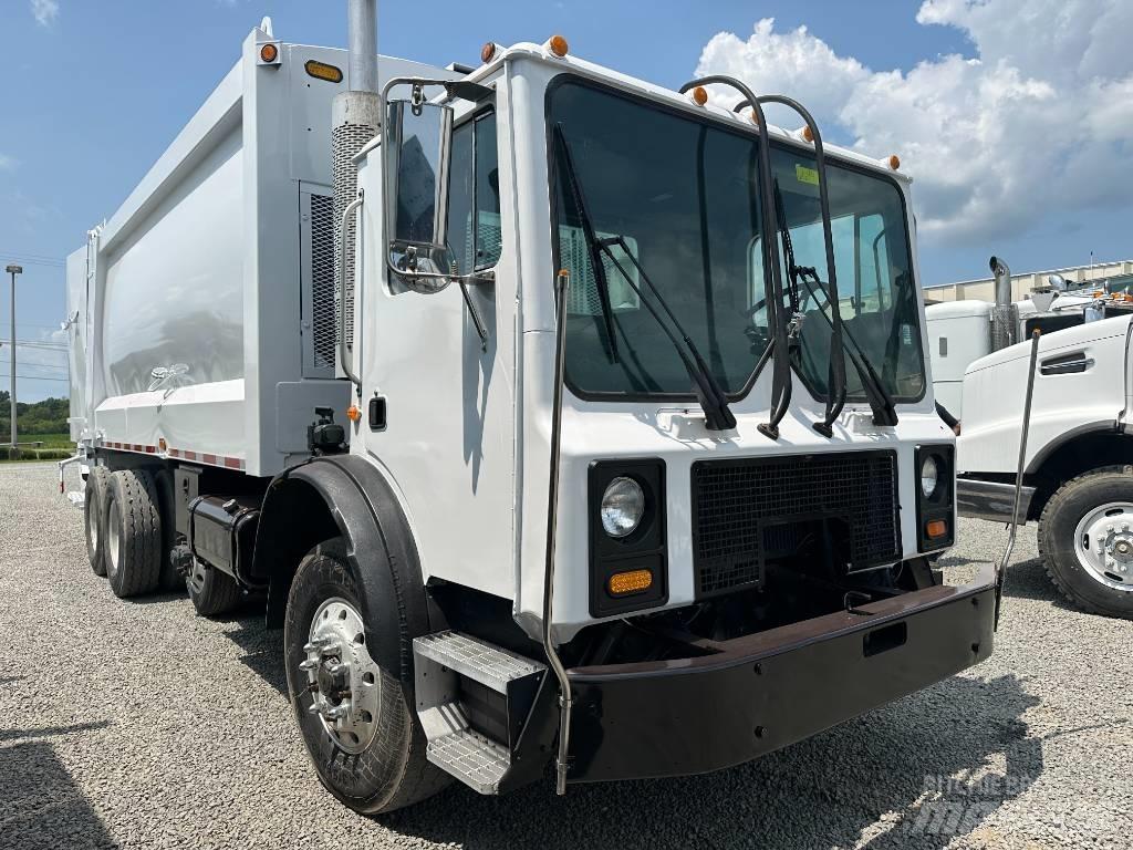 Mack MR Renovationslastbiler