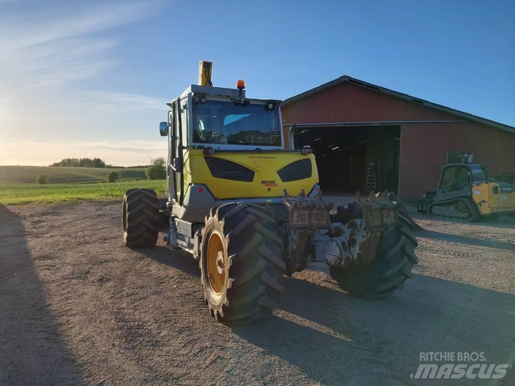 Menzi Muck M545 Gravemaskiner på hjul