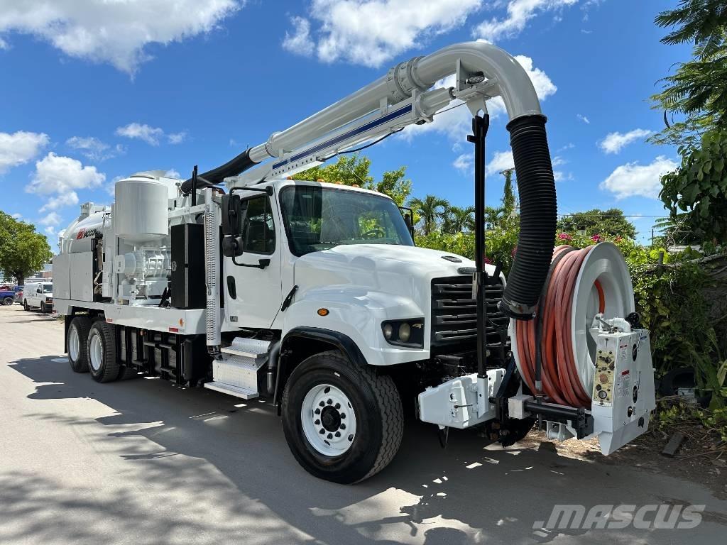 Freightliner 114 SD Slamsuger