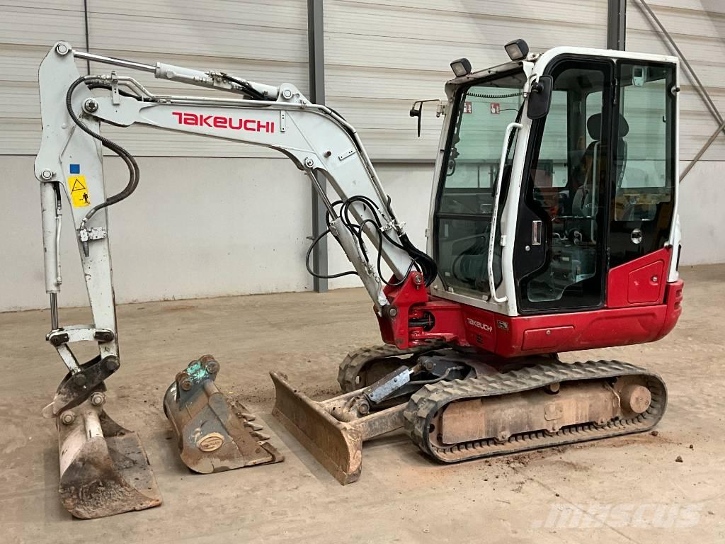 Takeuchi TB 230 Minigravemaskiner