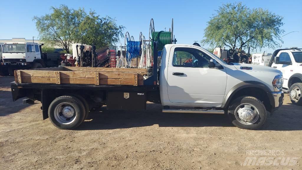 RAM 5500 Lastbil med lad/Flatbed