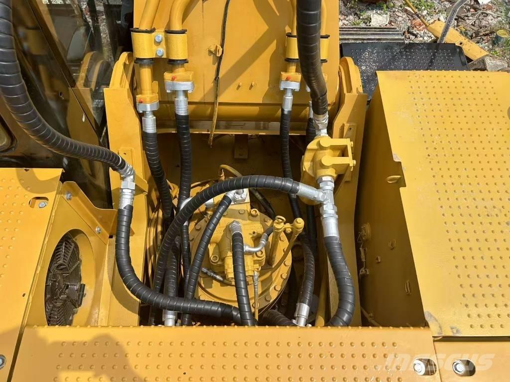 CAT 330 D L Gravemaskiner på larvebånd
