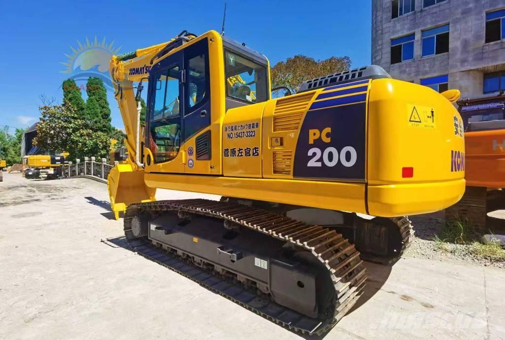 Komatsu PC 200-8 Gravemaskiner på larvebånd