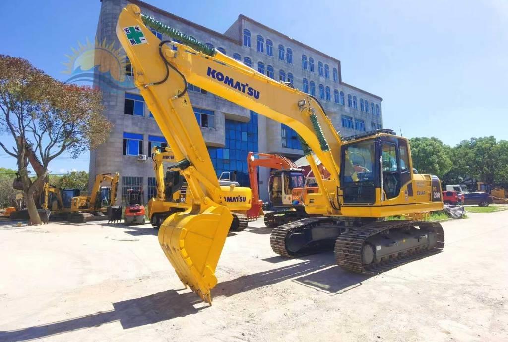 Komatsu PC 200-8 Gravemaskiner på larvebånd