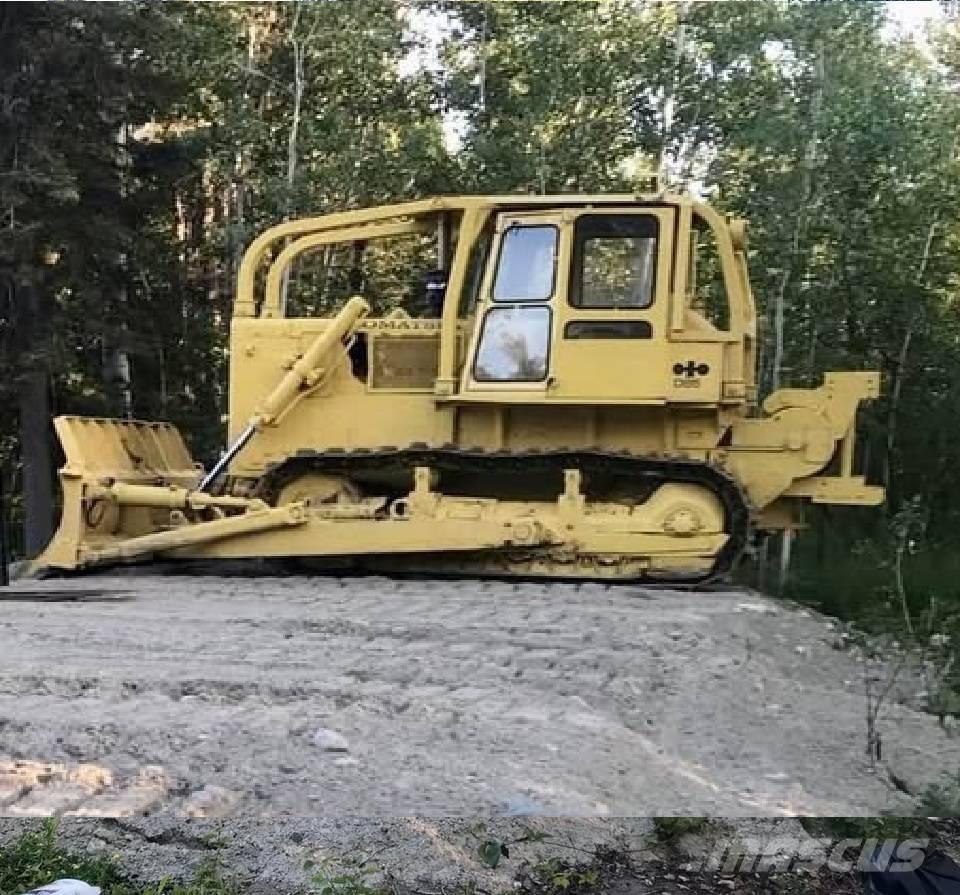 Komatsu D 85 A-12 Bulldozer på larvebånd