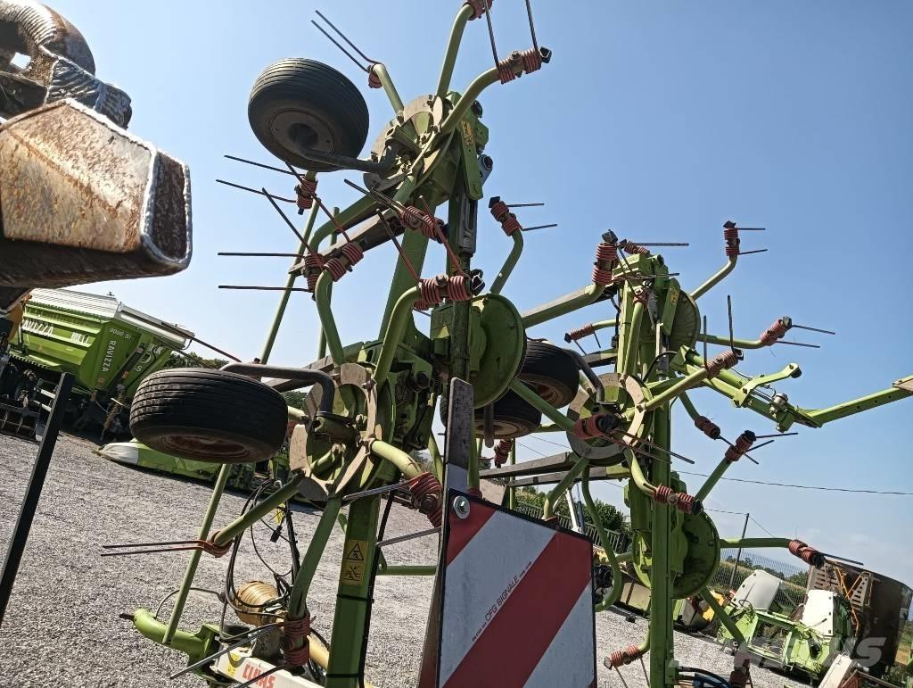 CLAAS Volto 900 T River og høvendere