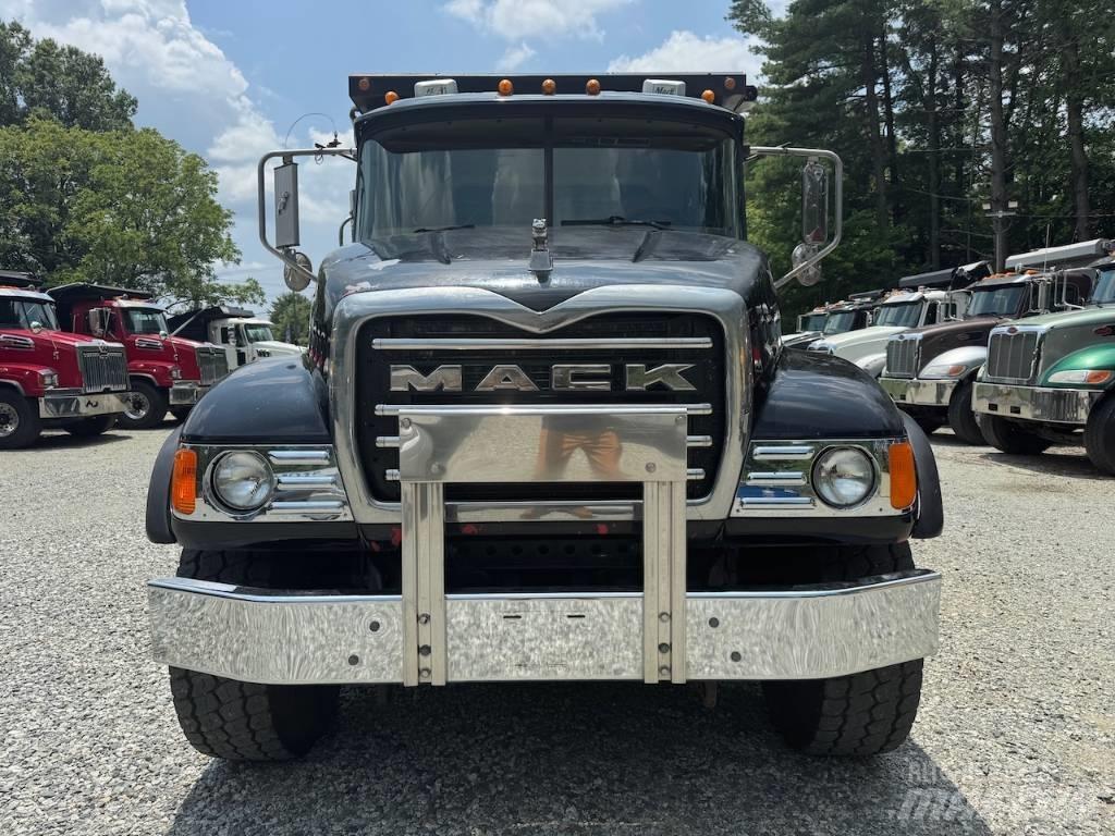 Mack Granite CV 713 Lastbiler med tip