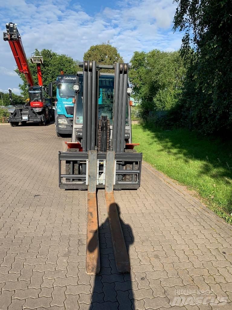 Nissan WG1F4F50Y Diesel gaffeltrucks