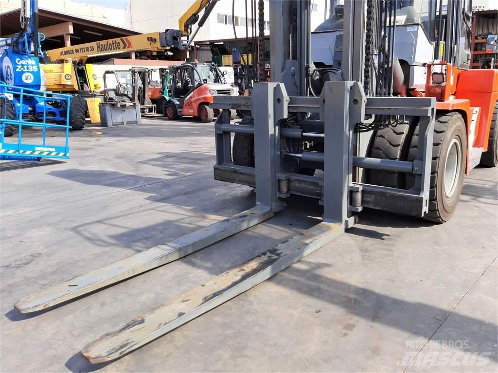 Kalmar DCE120 12 Diesel gaffeltrucks