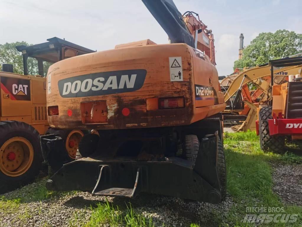 Doosan DH 210 W Gravemaskiner på hjul
