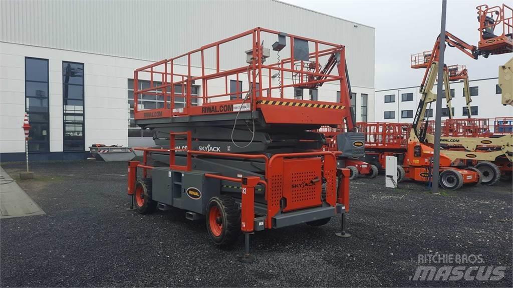 SkyJack 9250RT Saxlifte