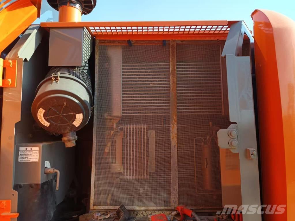 Hitachi ZX 130 Gravemaskiner på larvebånd