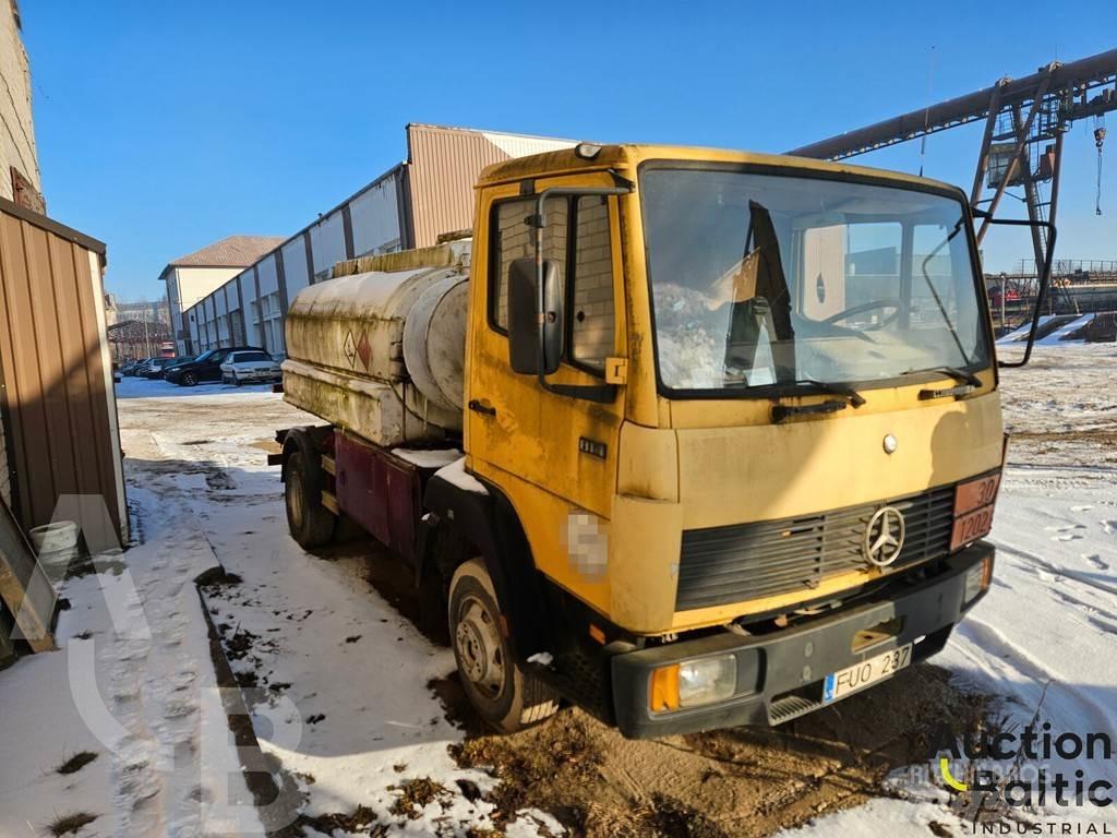 Mercedes-Benz 814 Tankbiler