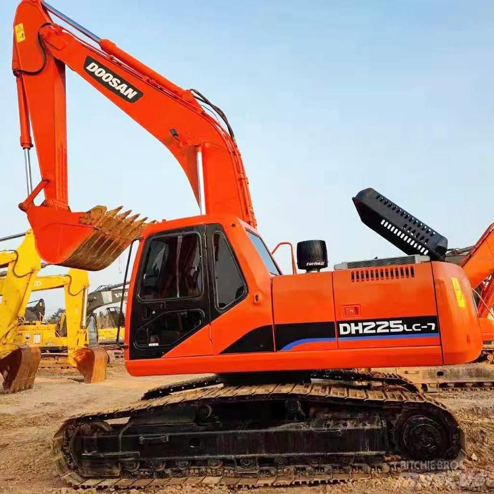 Doosan 225 Gravemaskiner på larvebånd