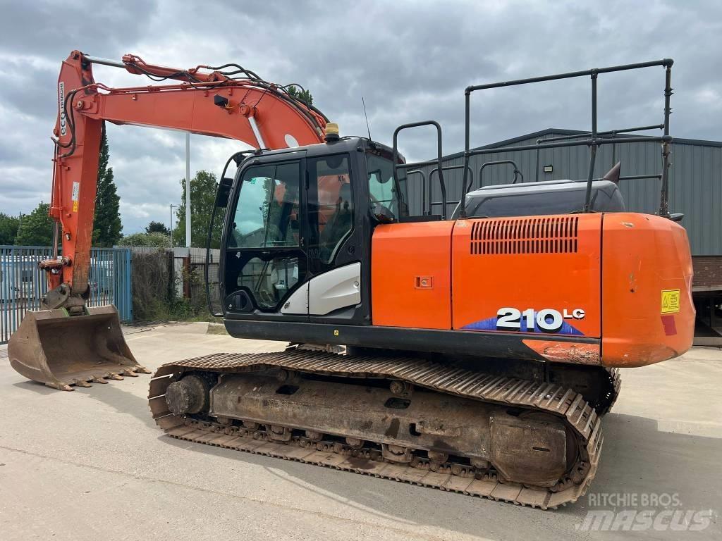 Hitachi ZX 210 LC-6 Gravemaskiner på larvebånd