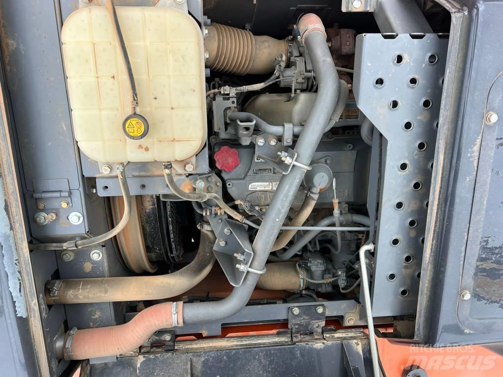 Hitachi ZX 210 LC-6 Gravemaskiner på larvebånd