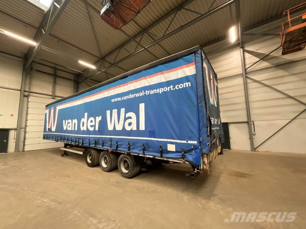 Van Hool 3B2003 Semi-trailer med Gardinsider