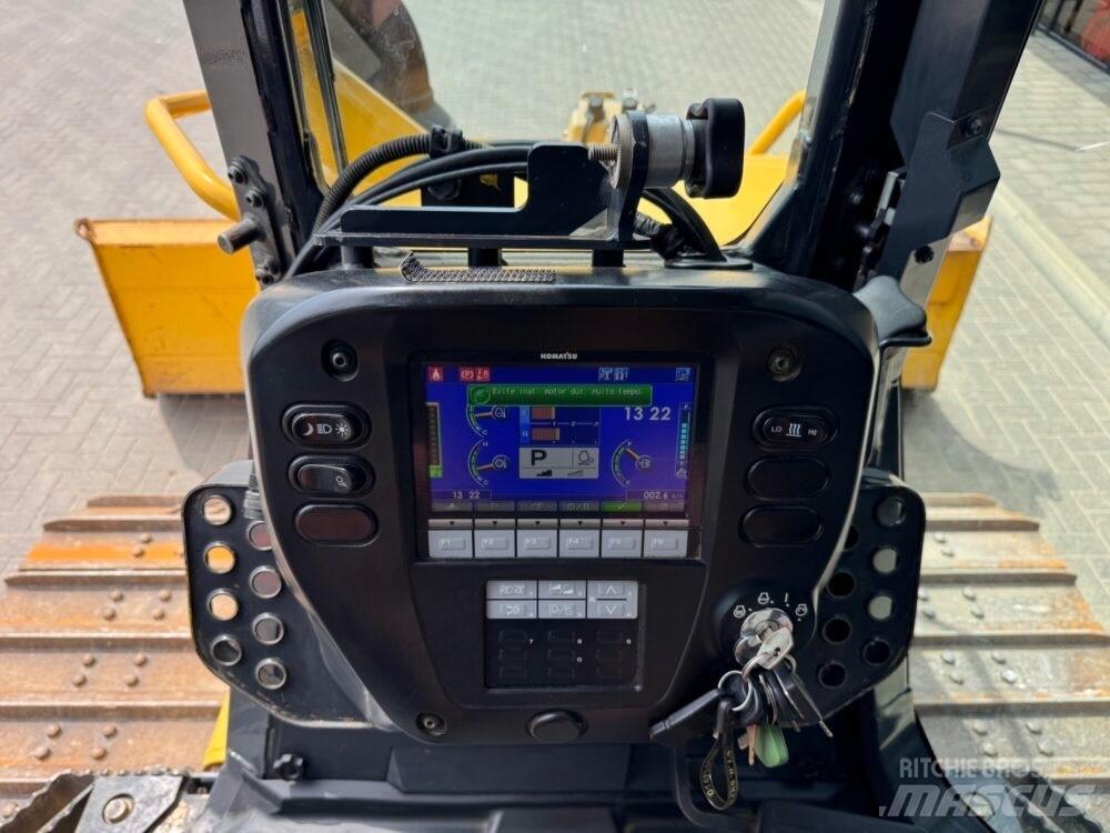 Komatsu D37PXi-24 Bulldozer på larvebånd