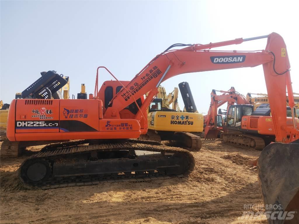 Doosan DH225LC-7 Gravemaskiner på larvebånd