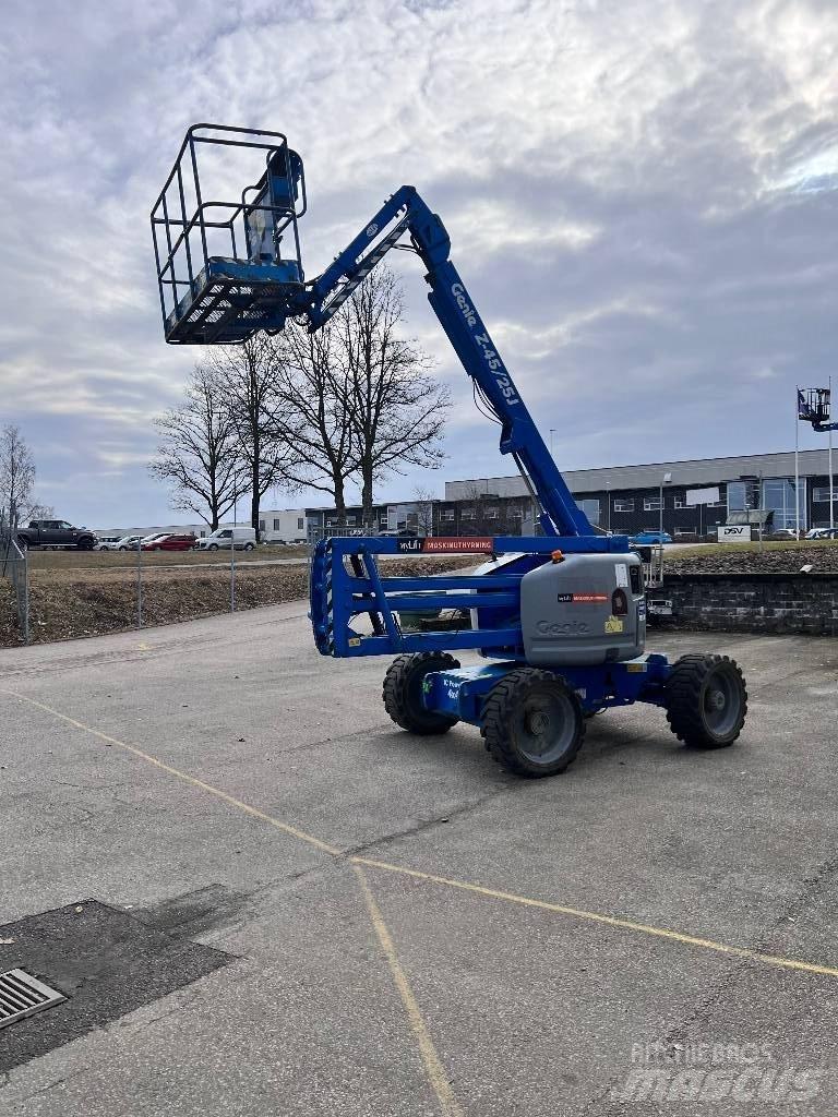 Genie Z 45/25 J RT Bomlifte med knækarm